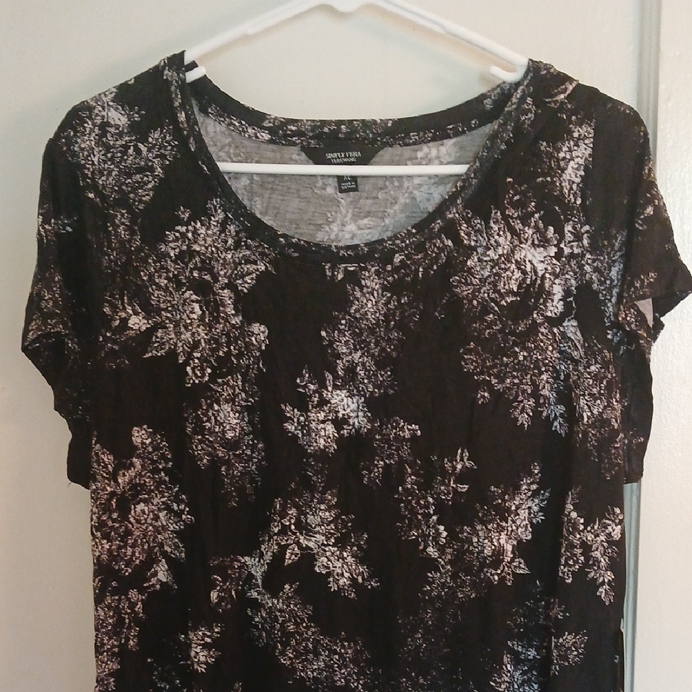 Simply Vera Vera Wang Black Print Short Sleeve Tee - Picture 3 of 11